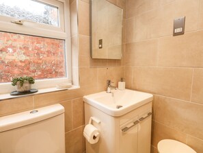 Cottage | Bathroom | Shower - Quay Cottage (Weymouth)