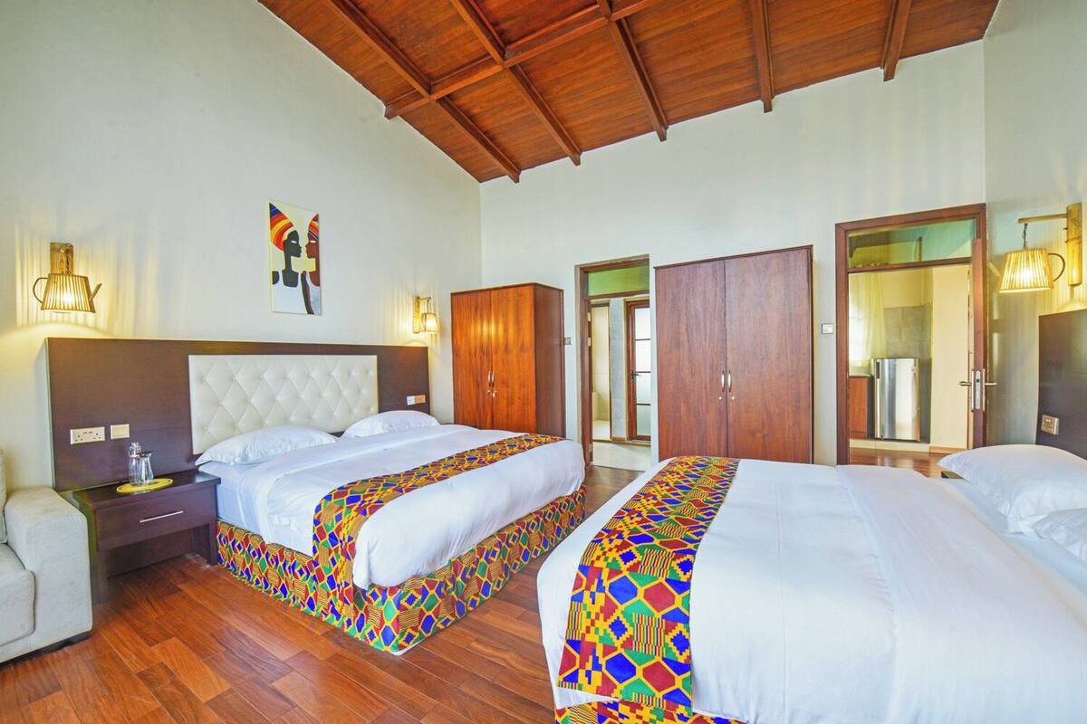 Casa de campo familiar, 2 habitaciones, no fumadores, vistas a la montaña | Minibar con artículos gratuitos y escritorio