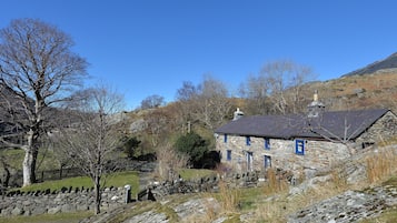 Cottage | Property grounds