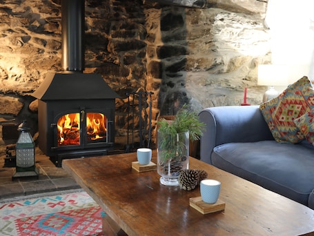 Cottage | Living area. Llwyn Bedw