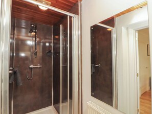 Cottage | Bathroom