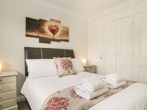 3 bedrooms, individually decorated, individually furnished, free WiFi