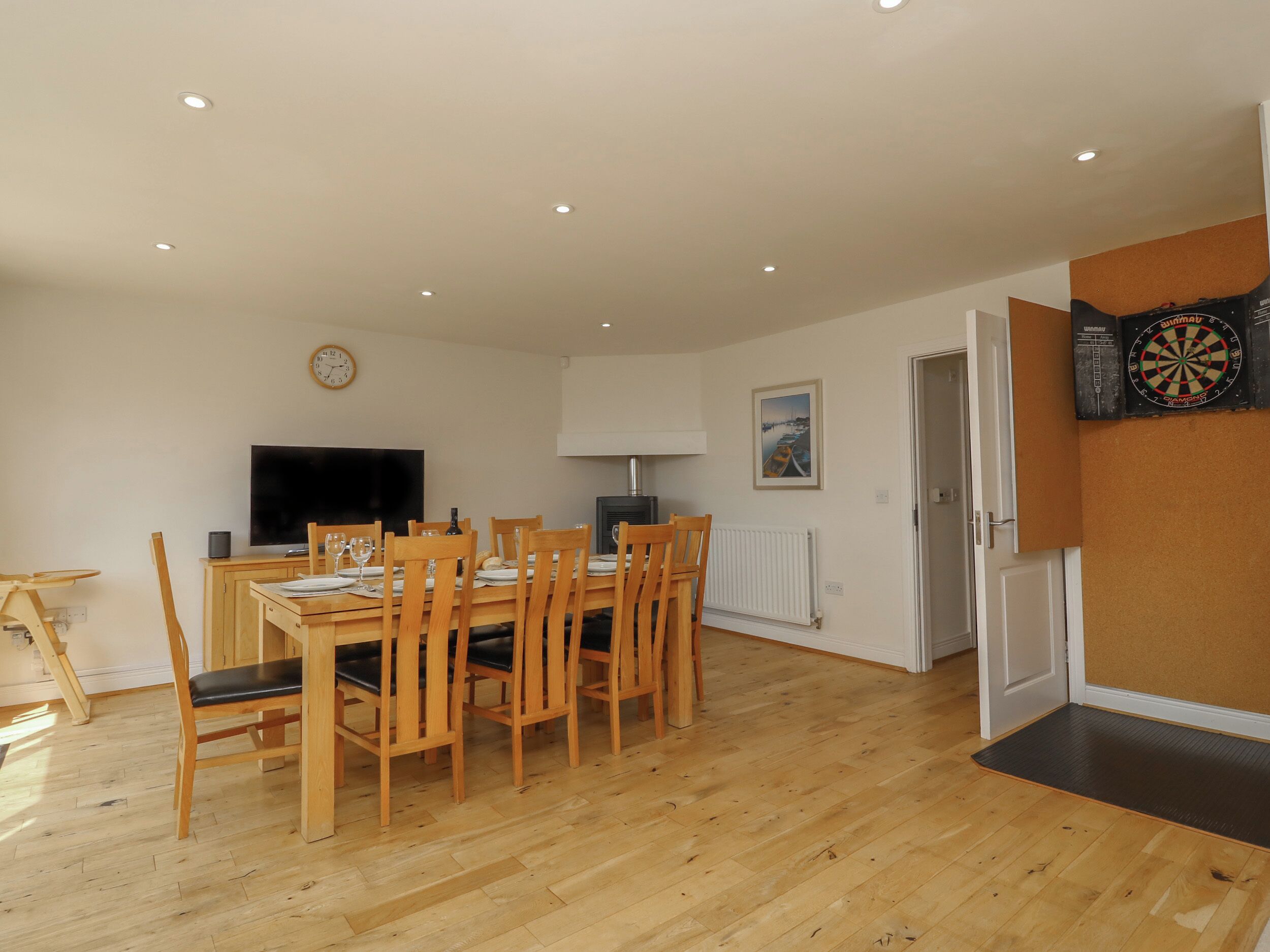 Cottage | Dining