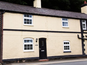 Cottage | Interior - Minafon (Llangollen)