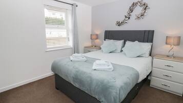 2 bedrooms, individually decorated, individually furnished, free WiFi