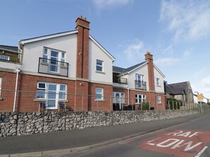 Exterior - Bay View (Tyn-y-Gongl)