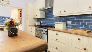 Cottage | Interior