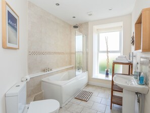 Cottage | Bathroom - Bryn Dale (Holyhead)