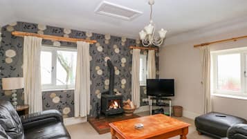 Cottage | Living room | TV