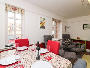 Cottage | Interior - Poppies (Weymouth)
