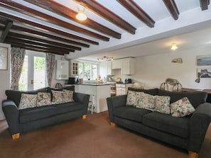 Cottage | Living area | TV, DVD player - Y Bwthyn (Criccieth)