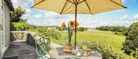 Cottage | Balcony