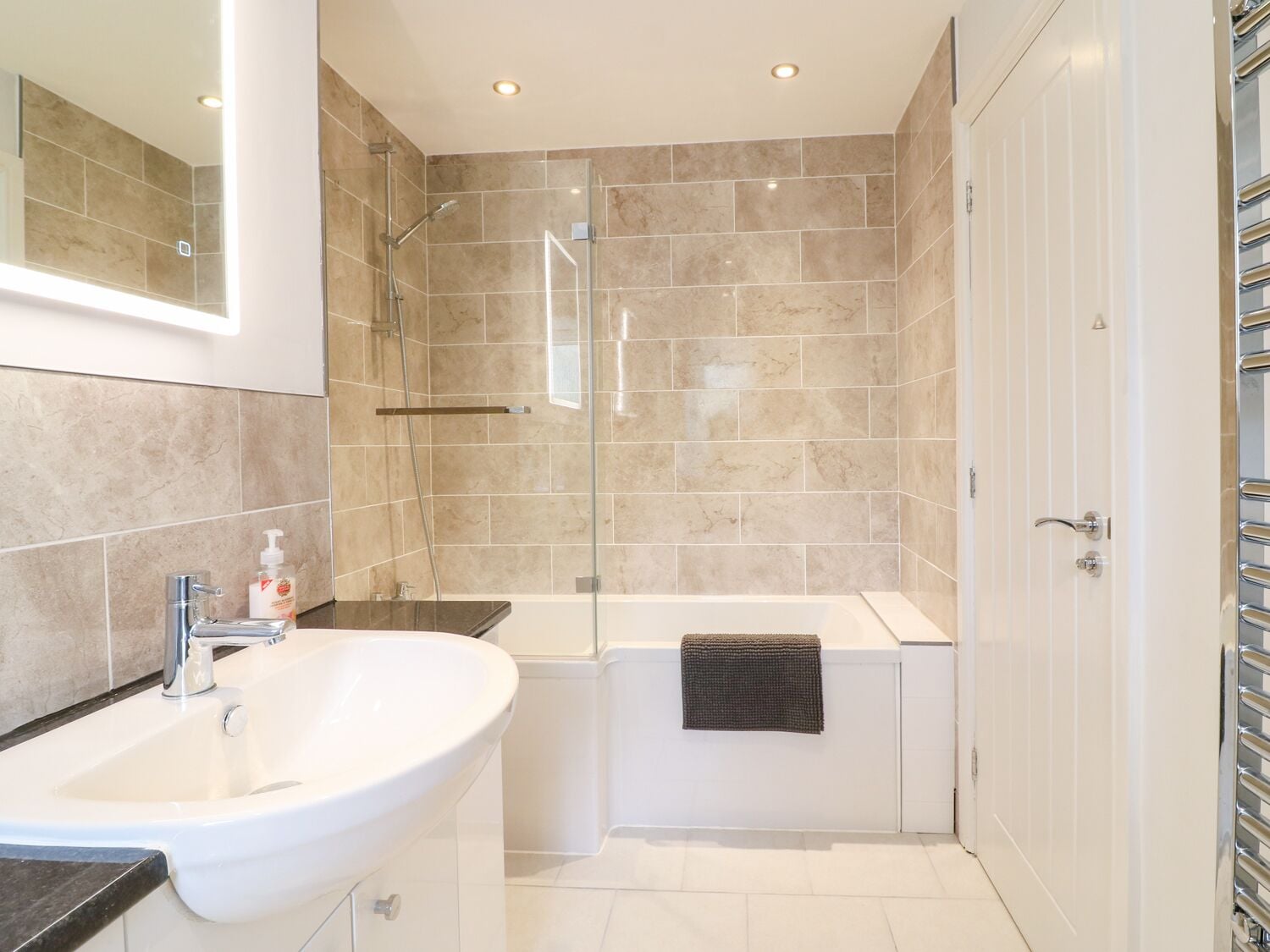 Cottage | Kamar mandi | Shower