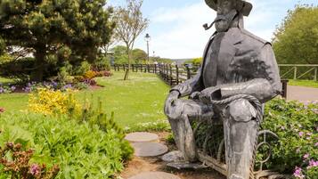 Cottage | Property grounds