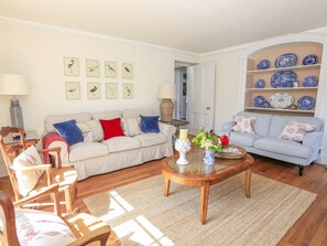 كوخ | غرفة المعيشة | مدفأة