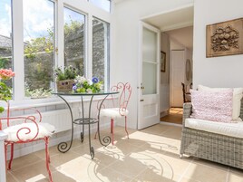 Cottage | Interior