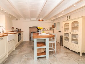 Cottage | Interior