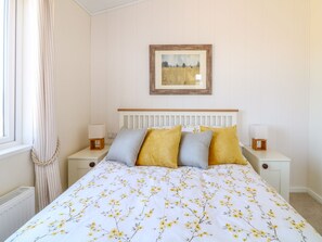 2 habitaciones, decoración personalizada y muebles diferentes 