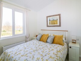 Cottage | 2 bedrooms, free WiFi, individually decorated, individually furnished
