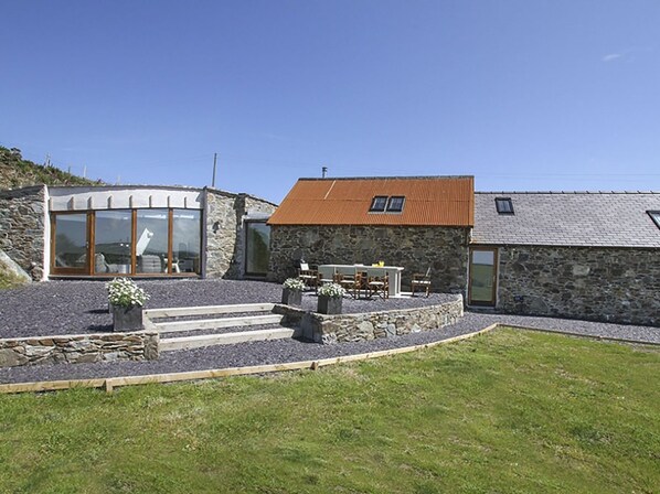 Exterior - Rhyd Angharad Barns (Holyhead)