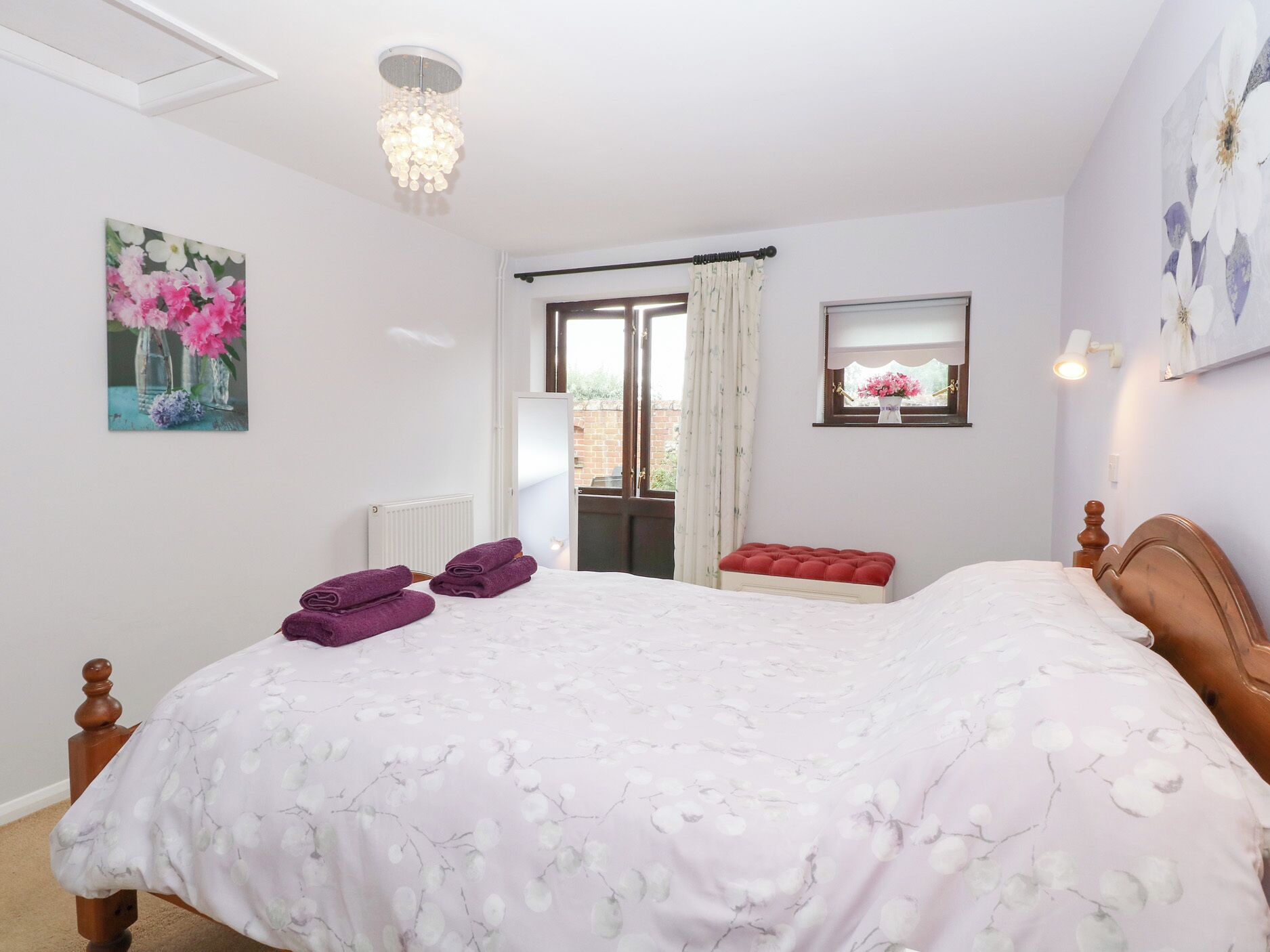 Cottage | 2 bedrooms, individually decorated, individually furnished, free WiFi