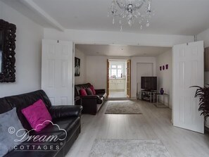 Interior - Ocean Swell (Weymouth)