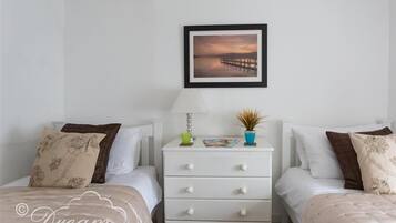 Cottage | 3 bedrooms, individually decorated, individually furnished, free WiFi