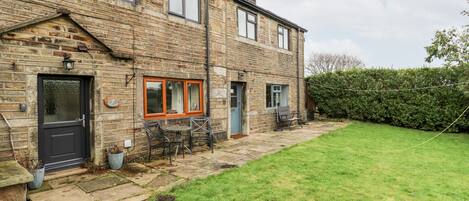 Cottage | Property grounds