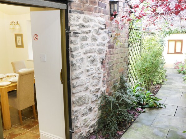 Cottage | Property grounds