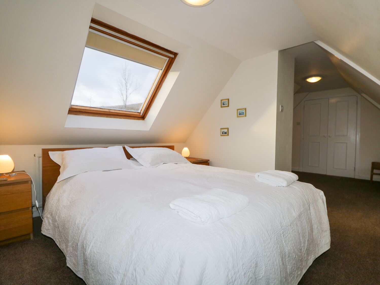 Cottage | 3 bedrooms, individually decorated, individually furnished, free WiFi