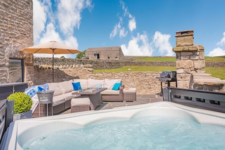 Cottage | Property grounds