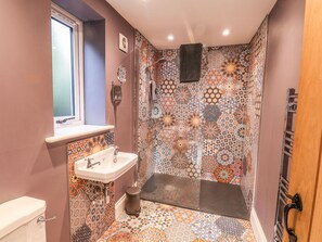 Cottage | Bathroom