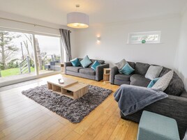 Cottage | Living room | TV