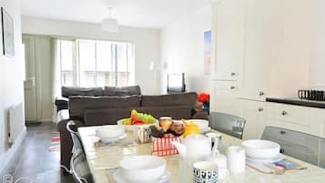 Cottage | Interior