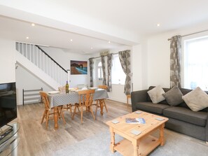 Cottage | Interior - The Pines (Weymouth)