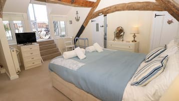 Cottage | 3 bedrooms, individually decorated, individually furnished, free WiFi