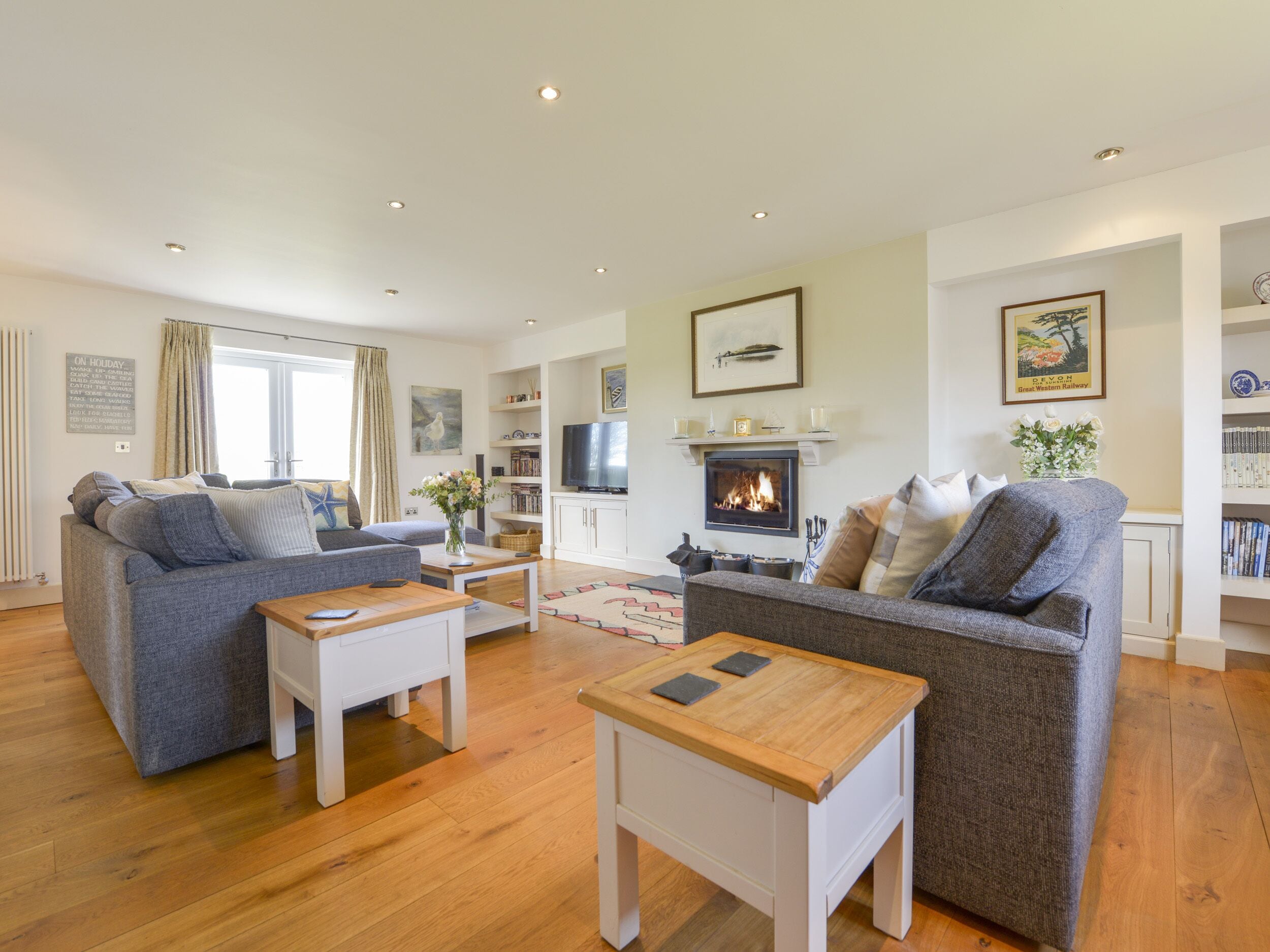 Mökki | Oleskelualue | Pöytätennispöytä