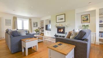 Cottage | Living area | Table tennis