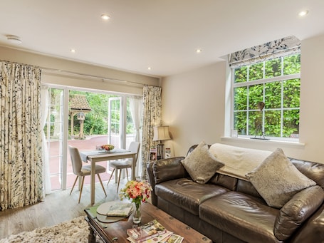 Interior. Silvadale Cottage