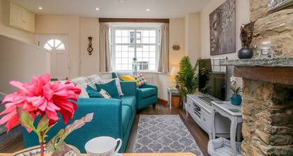 Cedarwood Cottage