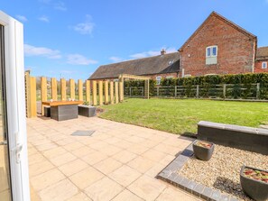 Interior - Ardsley Cottage - Longford Hall Farm Holiday Cottages (Ashbourne)