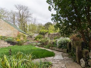 Cottage | Interior - The Old Reading Room (Weymouth)