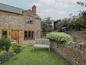 Cottage | Property grounds - Horseshoe Cottage (Shipston on Stour)