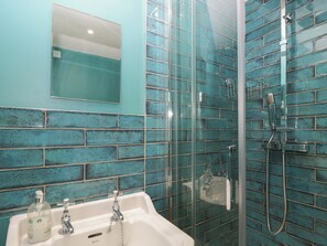 Cottage | Bathroom