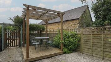 Cottage | Outdoor dining