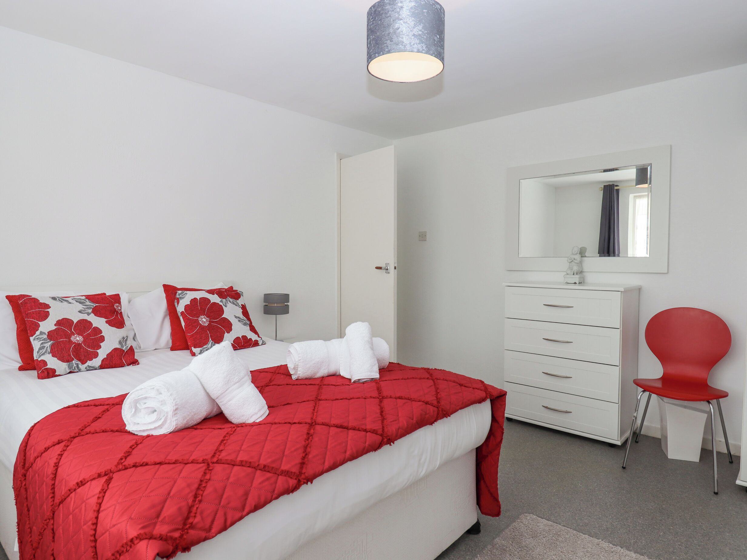 Cottage | 3 bedrooms, individually decorated, individually furnished, free WiFi