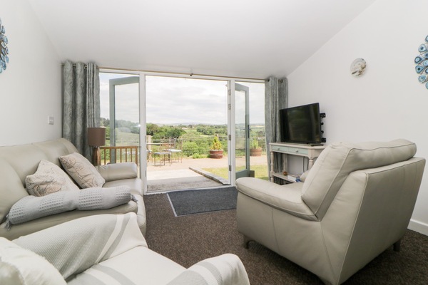 Cottage | Living room | TV