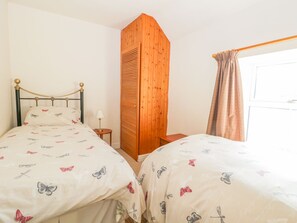 Cottage | Individually decorated, individually furnished, free WiFi