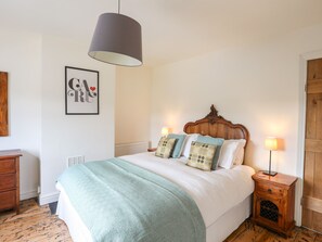 2 habitaciones, decoración personalizada y muebles diferentes