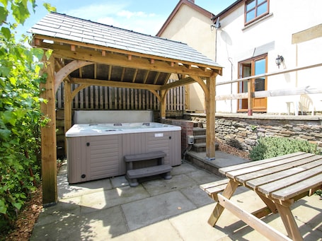 ์ฝํฐ์ง | ๋ด๋ถ